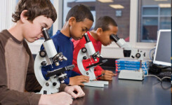 ТОП-3: Детские стереоскопические микроскопы