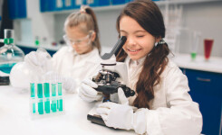 ТОП-10: Детские микроскопы на батарейках