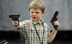 ТОП-9: Детское игрушечное оружие с прицелом