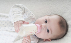 ТОП-10: Детские бутылочки для кормления с узким горлышком