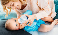 ТОП-10: Детские бутылочки и ниблеры для малышей от 6 месяцев