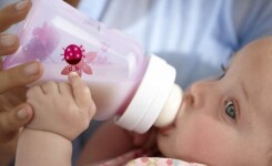 ТОП-10: Детские бутылочки для кормления с широким горлышком