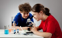 ТОП-10: Детские микроскопы с методом исследования светлое поле